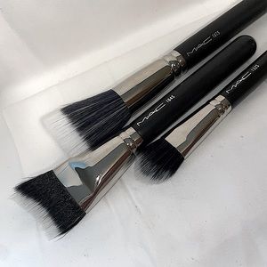 MAC duo fiber face brush bundle